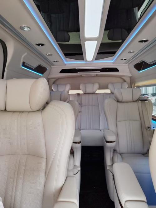 新款丰田海狮内饰定制改装最新效果案例天津港丰田商务改装厂