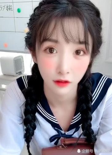 艾比终于换回男儿身看他西装照片后网友不敢认