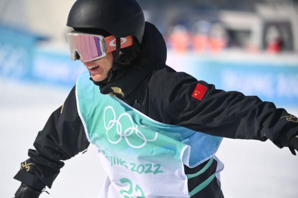 2月15日,在北京2022年冬奥会单板滑雪男子大跳台决赛中,中国选手苏