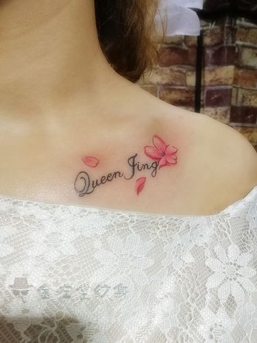 锁骨樱花纹身美女小清新文身金左堂纹身河南安阳tattoo