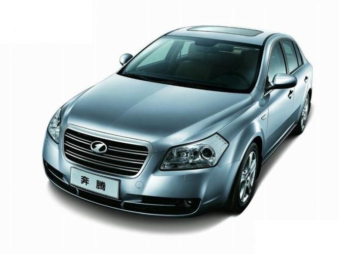 第一款车奔腾b70,生产代号c301,这款车设计灵感源于华尔兹街公牛,当年