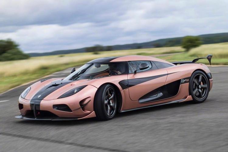 科尼塞克agera rs,这枚幽灵的颜色真漂亮!