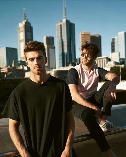 求高清原图烟鬼组合