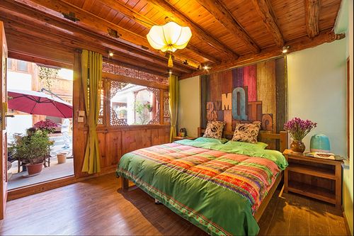 附近民宿  古城民族风 心若边城客栈 特价温馨大床房 整套房子 1室0厅