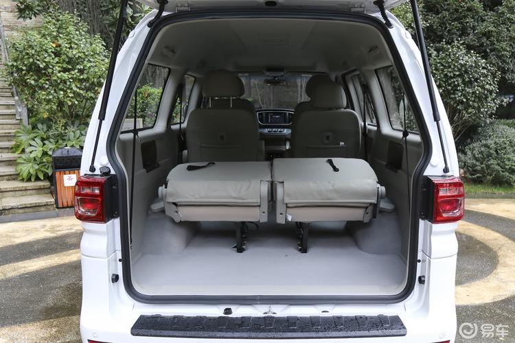 2020款东风风行菱智m6 第1页