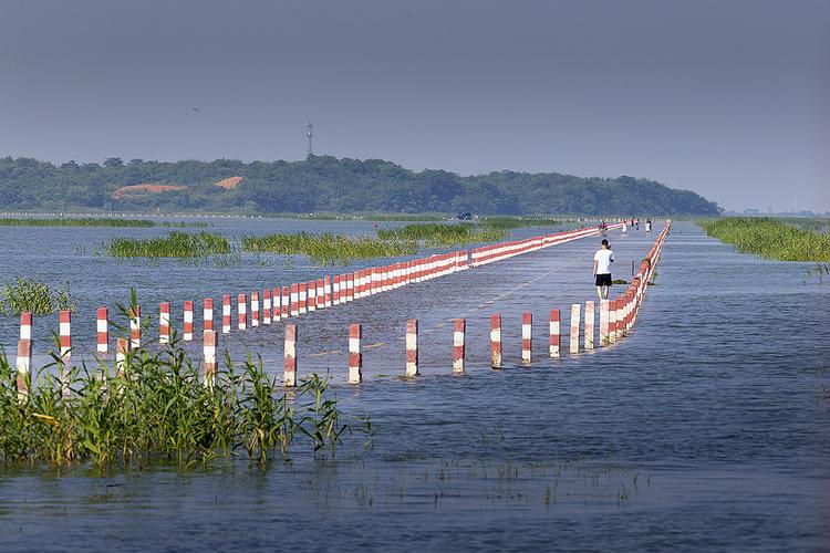 被淹没的永吴公路,世称水上公路