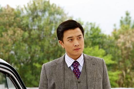 《烽火儿女情》全国热播 蒋毅被赞形象多变