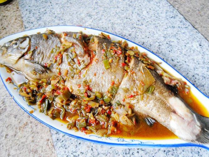 柠檬咖喱虹鳟鱼面