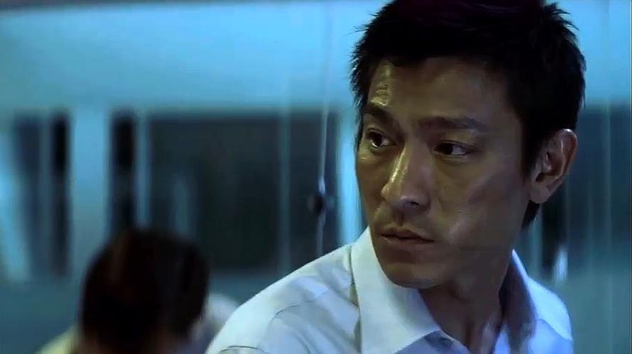 无间道:刘德华略施小计,搞得自己人都被玩转,黑帮傻眼