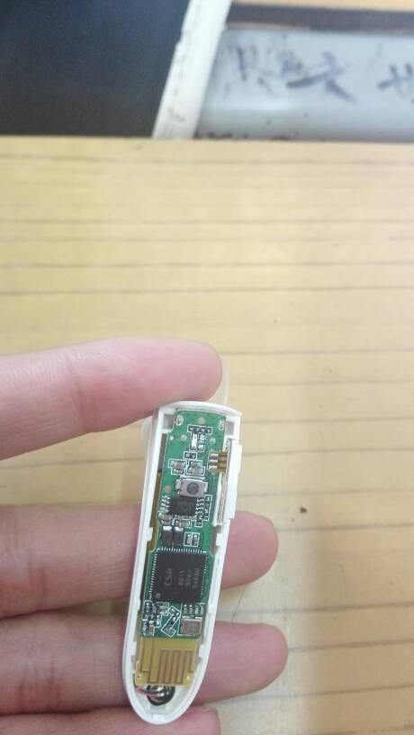 viptek蓝牙耳机指示灯坏了(两颗灯都掉在里面了)影响充电吗.