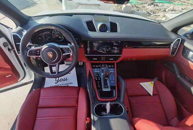 网易首页>汽车频道>购车中心>正文 卡宴内饰做工较为精细;配置比较