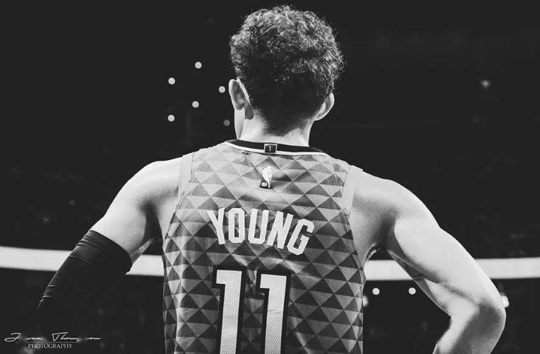 【篮球壁纸】|特雷杨会不会成为十年后人们口中的巨星