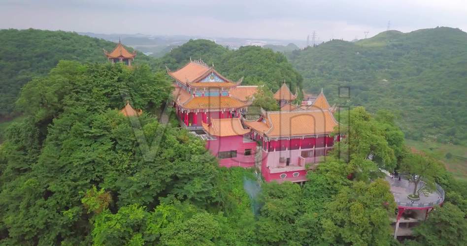 贵州贵阳清镇市巢凤寺航拍视频素材