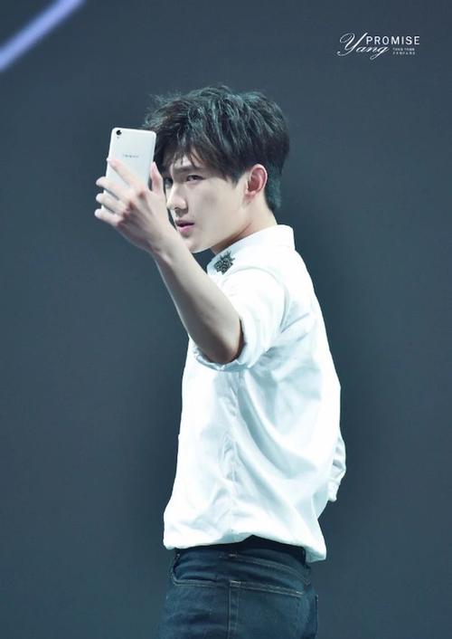 杨洋oppo超人气r9发布会