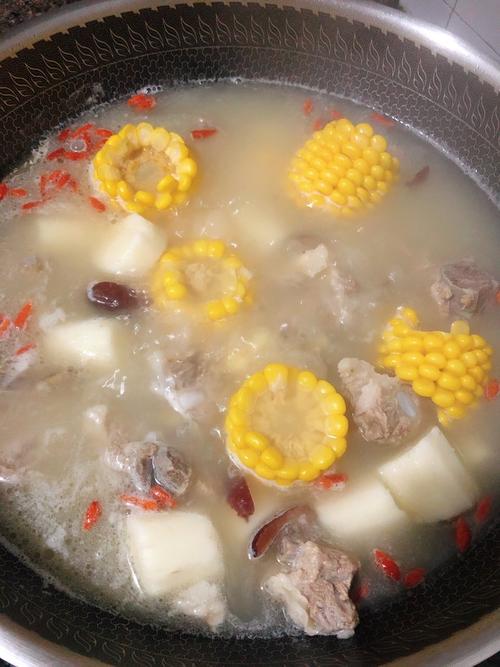 【山药排骨汤的做法步骤图,山药排骨汤怎么做好吃】小