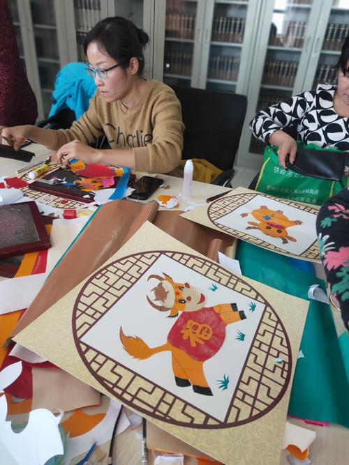 铁岭满族彩贴剪纸