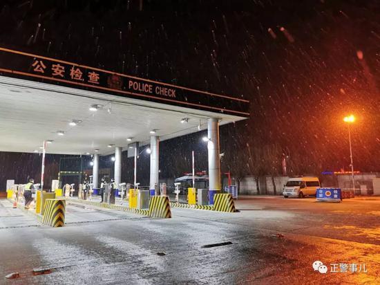 为了让您安全回家北京公安检查站迅速启动高等级防控勤务