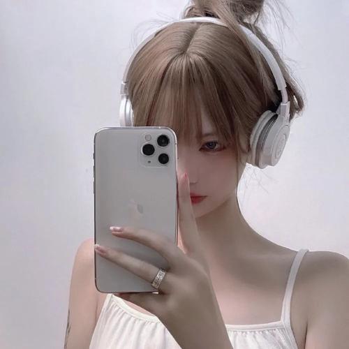 有没有看一眼就很高冷的女生头像无水印