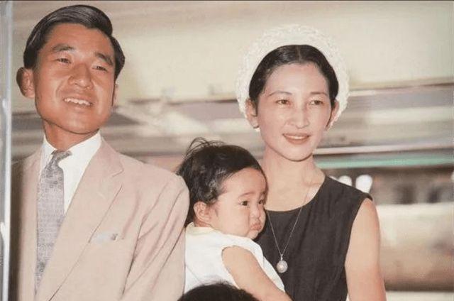 日本平民皇后美智子晚年直言和天皇已经没有爱情了拒绝合葬