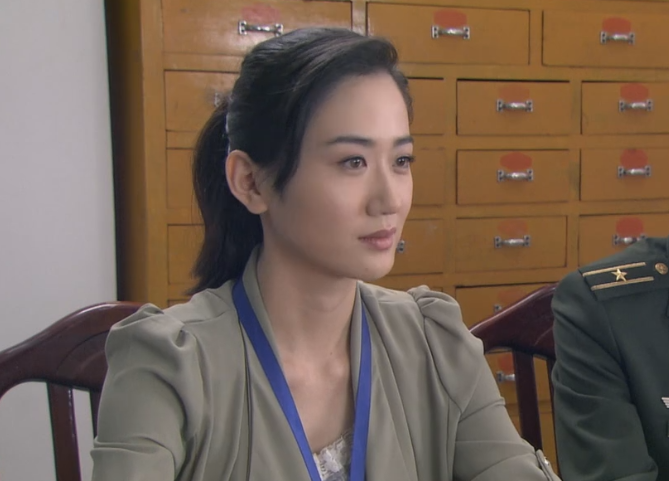 电视剧《带泪梨花之美丽重生》,叶丰和肖玲得到了惩罚