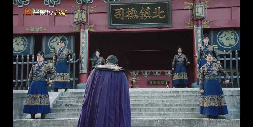 于他而言,北镇抚司,何尝不是一座冰冷的牢笼.