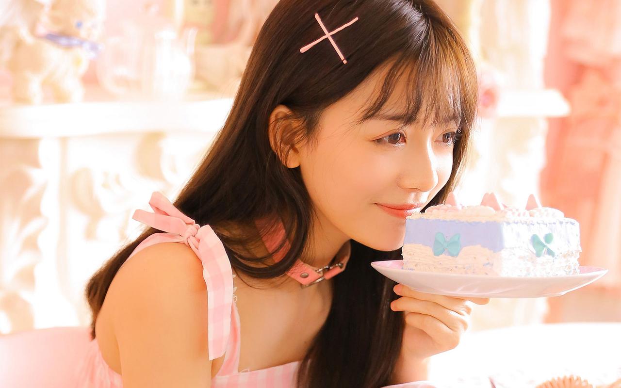 甜美少女可爱清纯高清桌面壁纸
