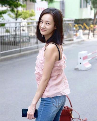 李一桐素颜照,不愧是90后的美少女,超水嫩!