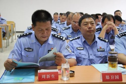 洛阳市公安局党委委员,副局长,治安和出入境管理支队支队长周新生代表
