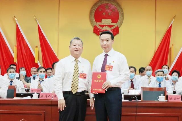 五理一文 07-2321:35 杨杰东当选霞山区人民政府区长 07-2320:11 湛江