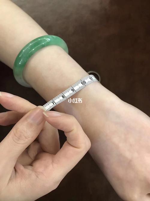 正确的量手腕 区别自己戴多大尺寸手镯_手镯_钻石手链