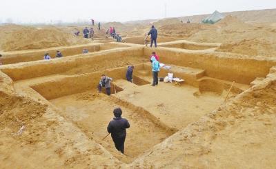 河南焦作发现商周古墓葬群 有青铜器出土(图)