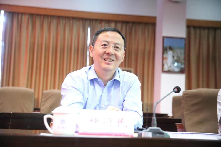 特变电工衡阳变压器有限公司总经理种衍民一行来校洽谈合作
