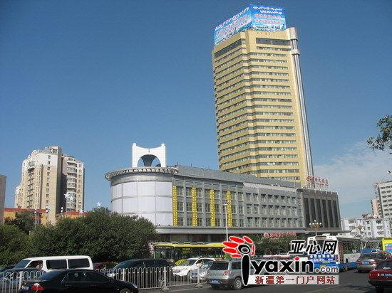 喀什老市长亚心网博客记录乌鲁木齐广告牌拆除变迁