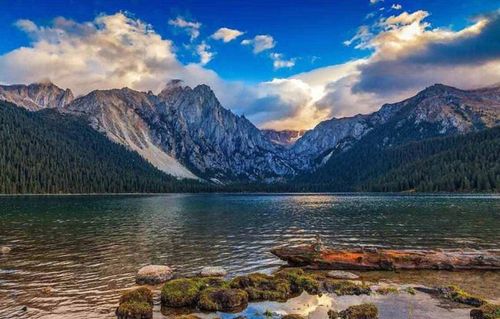 四川的"冷门秘境",风景堪称人间天堂,被誉为"康巴第一圣湖"