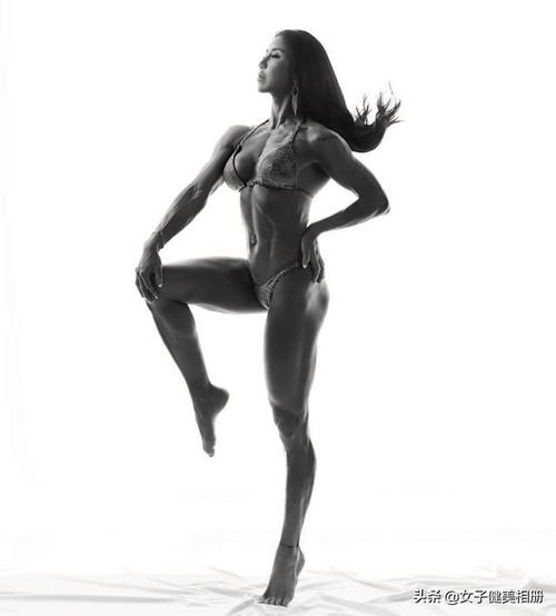 女子健美运动员ahnbokyoung翘臀真是女性的魅力加成