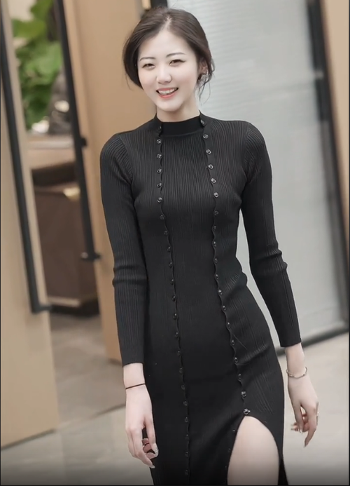 艾衣岑抖音涵火火同款黑色连衣裙气质收腰开叉包臀减龄显瘦2022春