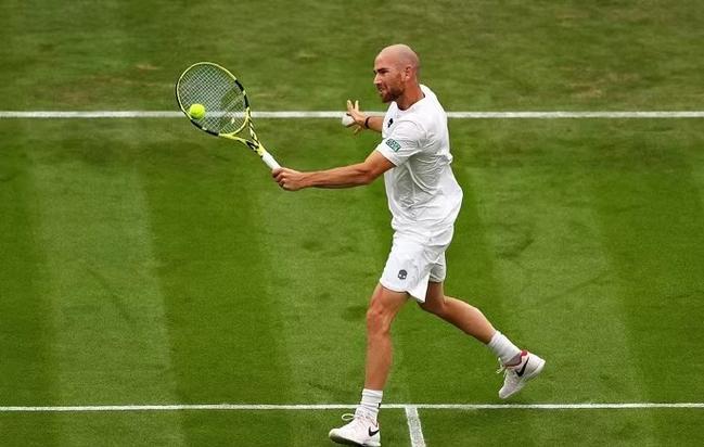阿德里安·马纳里诺