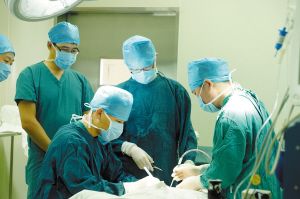 市中心医院手足显微外科——显微镜下,塑造完美人生