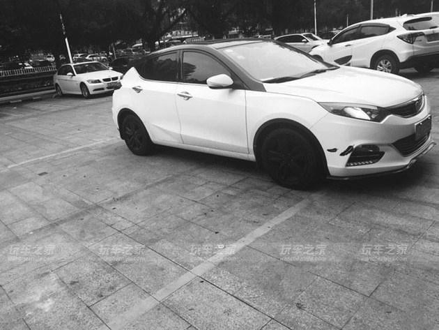 易车号 > 正文     车主于2015年8月25购买了长安逸动xt车型,到现在也