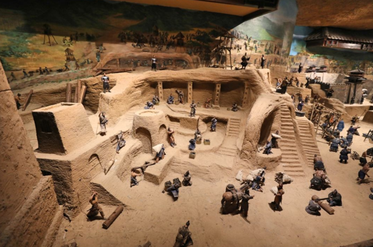 秦始皇墓是怎么发现的?