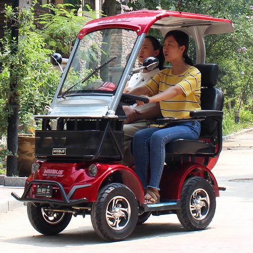 小巴士电动四轮车老年代步车电瓶助力车接送孩子观光旅行车轻便小车