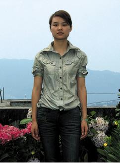 邓玉娇(1987年7月11日-)女,湖北省恩施州巴东县野三关镇木龙垭村人.