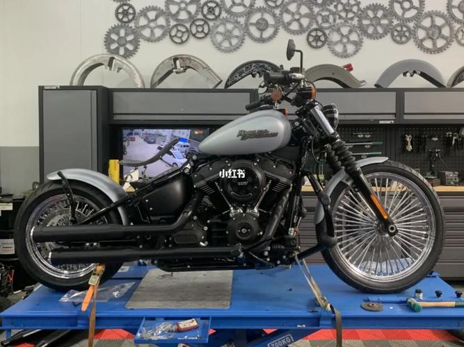 哈雷街霸改装胜利在望啦!_工作_汽车_摩托车