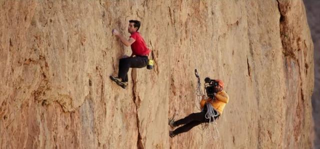 豆瓣9.1,奥斯卡最佳纪录片《徒手攀岩》看的让人发抖