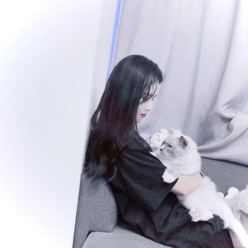 2021年最火情侣头像单人