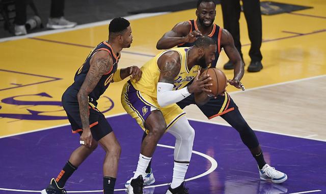 原创詹姆斯超远三分准绝杀霸气回应格林,湖人顺利突围首轮面对太阳