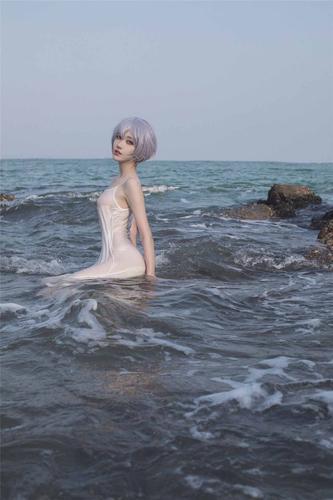 cosplay美少女动漫博主南桃momoko 绫波丽白裙系列写真