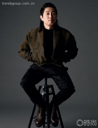 王征宇年初在社交媒体有一篇文章《听说你想当综艺节目总导演,活着不