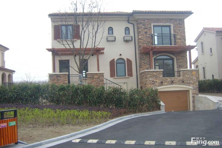 崇明岛(外地人可买)独栋别墅送花园500平,露台80平,免