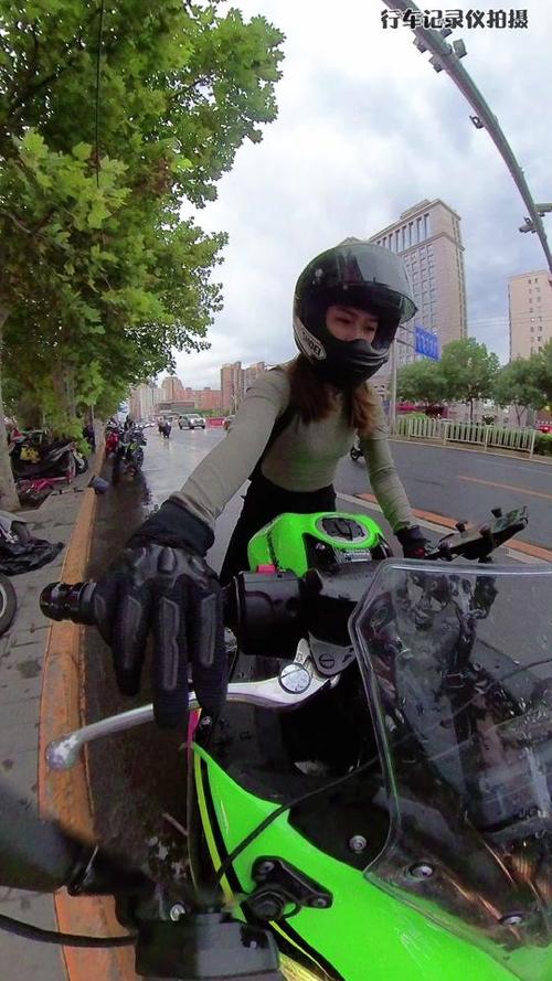 怎么办!快逃离…大型社s现场#樱桃小袁子#vlog日常 #机车